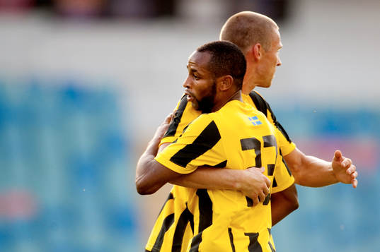 Rene Makondele, Mattias Östberg, Häcken, jubel