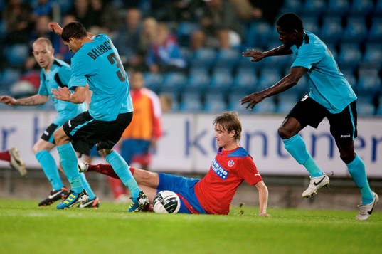 Karim Belhocine, Standard Liege, Rasmus Jönsson,