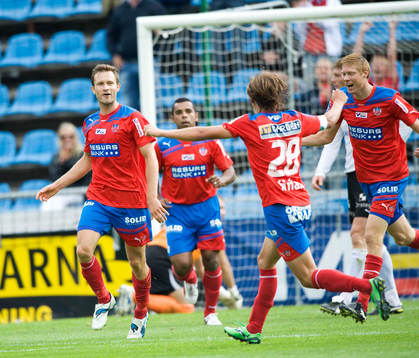 1-0 Hannu Patronen, Helsingborg, med ett drömmål. Jubel