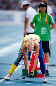 Moa Hjelmer, Sverige
