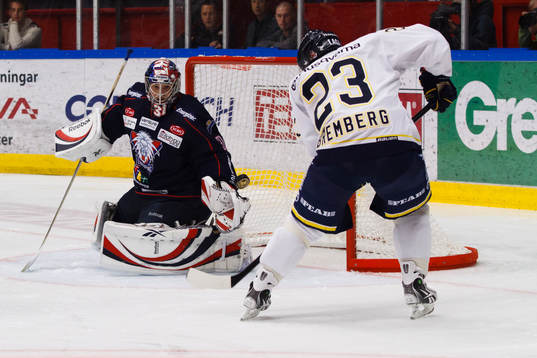 Christian Engstrand, Linköping fokuserar på pucken när