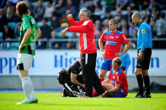 Thomas Sörum, Helsingborg får lämna planen pga skada