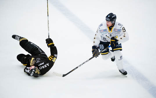 Johannes Salmonsson, AIK, faller