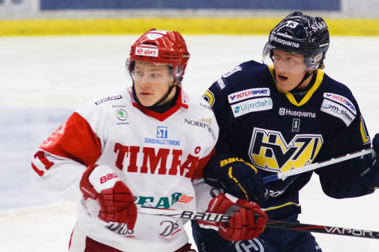 Simon Önerud, Timrå vid sidan av Oscar Sundh, HV71