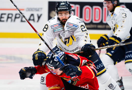 Daniel Rahimi, HV71, trycker till Daniel Brodin, Djurgården