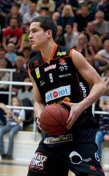 Hajzer Ismaili