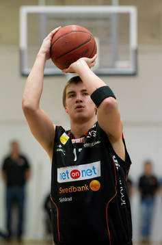 Fredrik Larsson