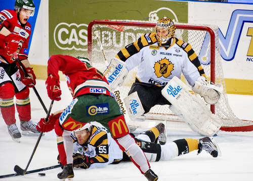 Jan-Axel Alavaara, Skellefteå täcker skott från