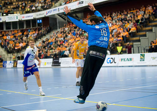 Straff, Philip Nilsson, Ystad, skruvar runt Jesper Larsson,