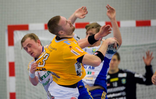 Palle Hansen, Ystad drar Lars Möller Madsen, Kristianstad,