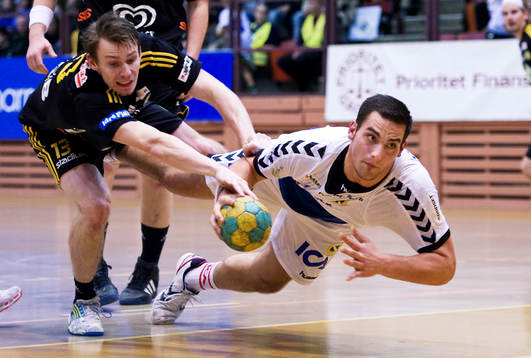 Tobias Johansson, Sävehof försöker stoppa en inhoppande
