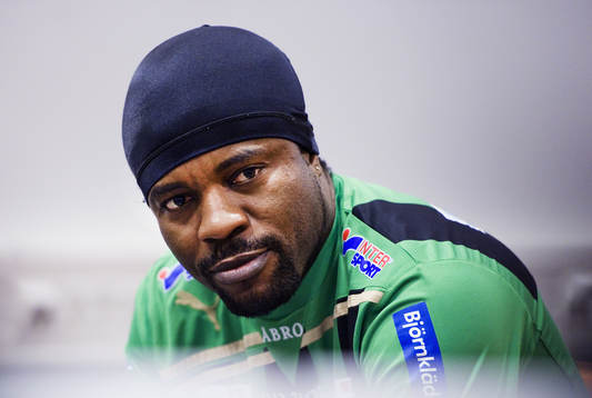 Peter Ijeh, Gais