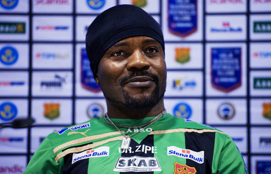 Peter Ijeh, Gais