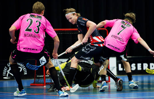 Patrik Malmström, Pixbo, käpmar framför Falumålet