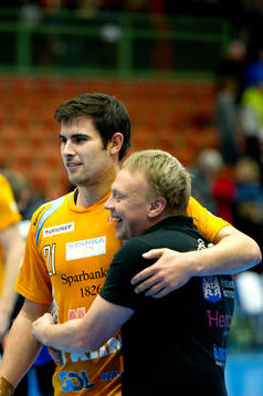 Claus Kjeldgaard och Ola Månsson, tränare, glädje, jubel