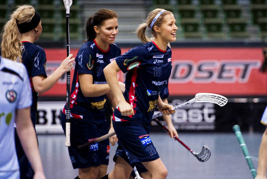 Jennie Dalgren, Julia Larsson, Pixbo, jubel