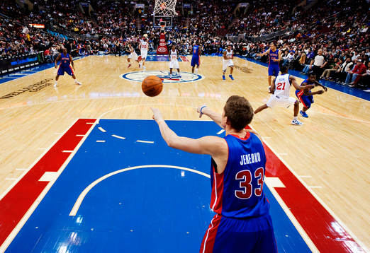 Jonas Jerebko, Pistons, passar bollen