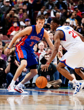 Jonas Jerebko, Pistons, utmanas av Thaddeus Young, 76ers