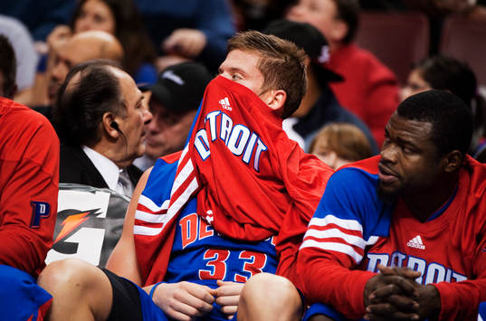Jonas Jerebko, Pistons, sitter på bänken