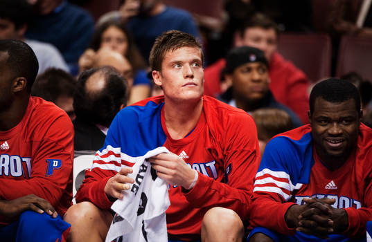 Jonas Jerebko, Pistons, sitter på bänken