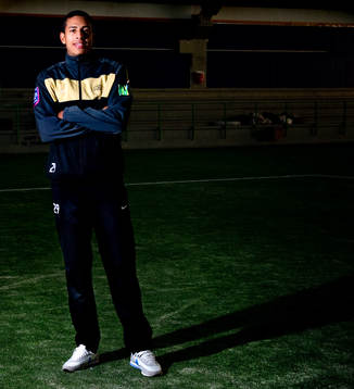 Eddie Hernandez, Häcken