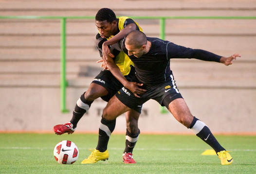 Majeed Waris, Mohammed Ali Khan, Häcken