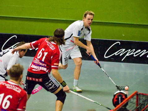 Danne Bron-Sundbom, Caperiotäby