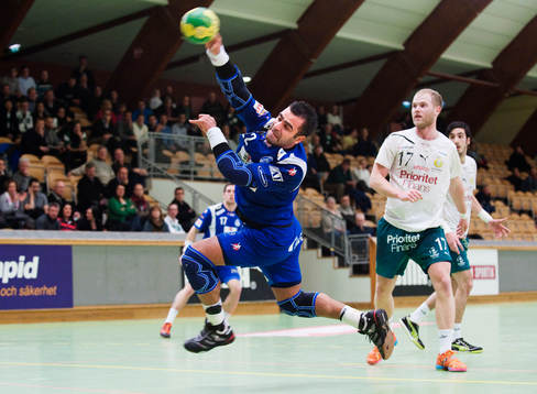Payam Hatami, Alingsås, i ett anfall