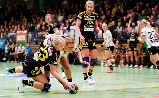Karin Isakson, Sävehof, och Marit Malm Frafjord, Viborg,