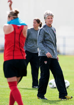 Pia Sundhage, förbundskapten