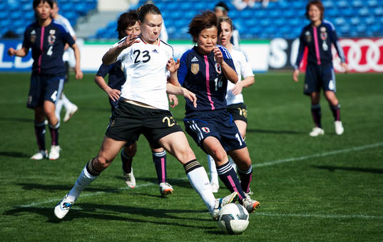Josephine Henning, Tyskland, Asuna Tanaka, Japan