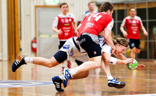 Andreas Ungesson, Aranäs, tacklas av Jonas Daglund,