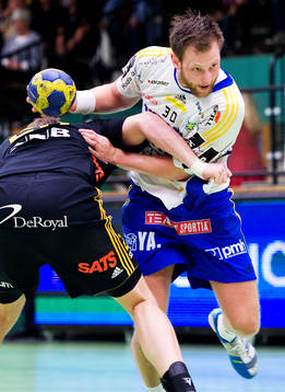 Andreas Thynell, Ystad, stoppas av Niclas Barud, Sävehof