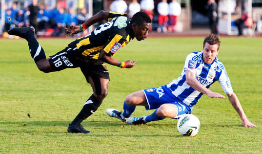 Abdul Majeed Waris, Häcken
