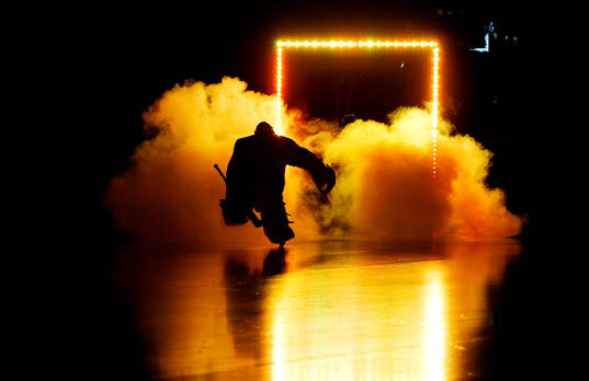Bläddra bland fler bilder av Ishockey, landskamp, Sverige - USA