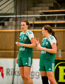 Systrarna Johanna och Emelie Westberg, Skuru