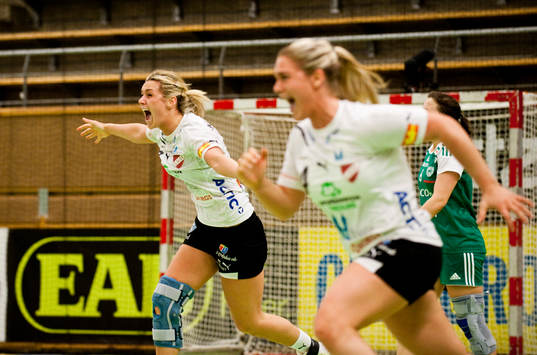 Sabina Jacobsen, Lugi jubel