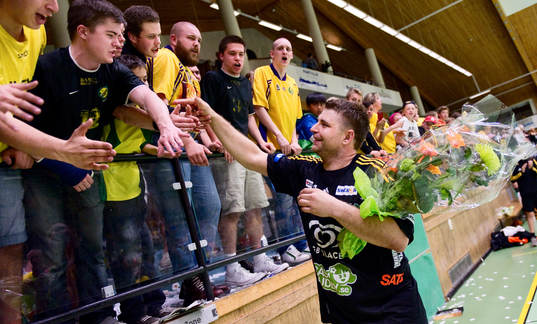 5, Sävehof - Ystad: Erik Fritzon, Sävehof, tackar