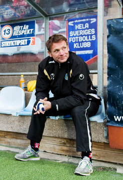 Torbjörn Nilsson, tränare, på bänken