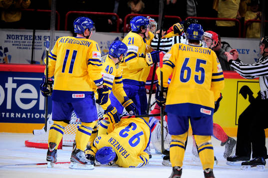 Alexei Yemelin, RYssland, slår ner Johan Franzén, Sverige