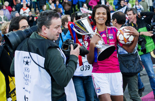 Wendie Renard, Olympique Lyonnais, jubel, pokal