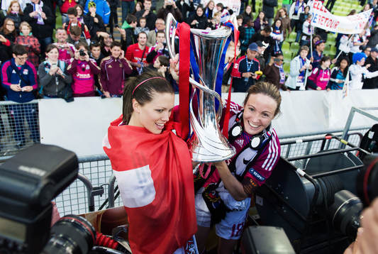 Lara Dickenmann, Sonia Bompastor, Olympique Lyonnais,