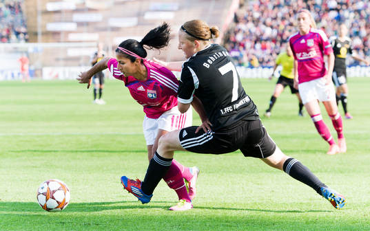 Shirley Cruz Trana, Olympique Lyonnais, faller i