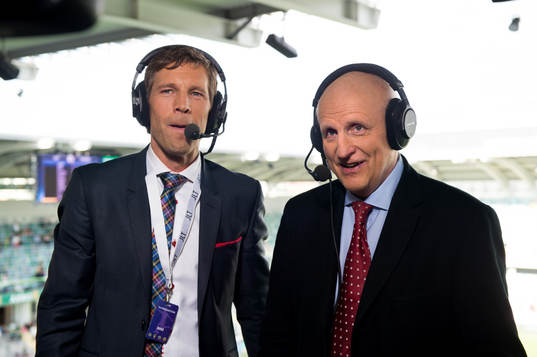 Arne Hegerfors gör sin sista match som kommentator, här