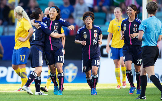 Bläddra bland fler bilder av Fotboll, Dam, Landslag, Sverige - Japan