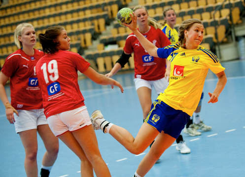 Anna Lagerqvist, Sverige och Sofie Strangholt, Danmark