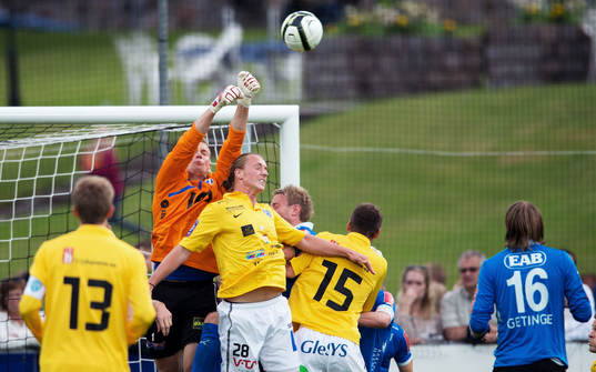 Karl-Johan Johnsson, målvakt, Halmstad, Marcus Översjö,