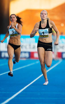 Moa Hjelmer, Spårvägen