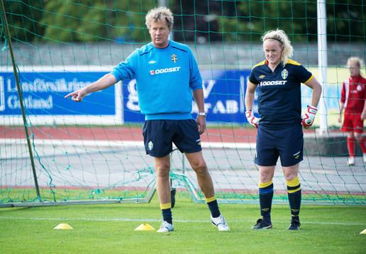 Mikael Olsson, målvaktstränare, Kristin Hammarström,