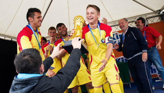 Rumänien, vinnare Kim Källström Trophy grupp A, jubel